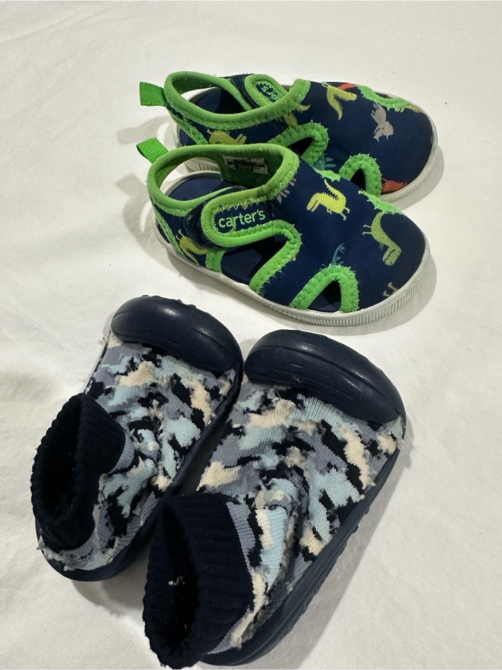 Carter's Navy & Green Dinosaur Water Sandals size 3.5-4 kids baby